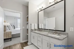 Classic Condo on Prince apts - Image 3