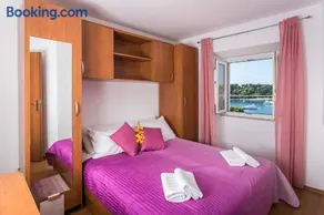 Iva Apartments - Image 2