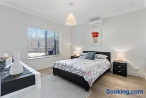 Cadell Street Apartments Goolwa - Image 3