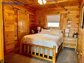 Fern Hill Cabin - Image 3