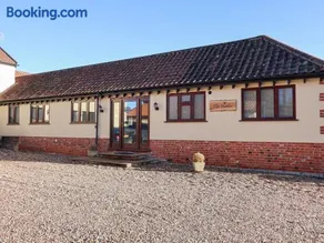 The Stables at Hall Barn - Image 4