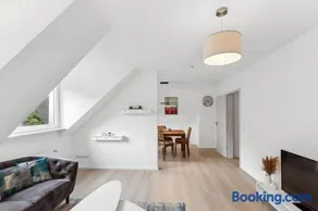 Aarper Boutique Apartment I Messe, Airport, Netflix & Forest - Image 1