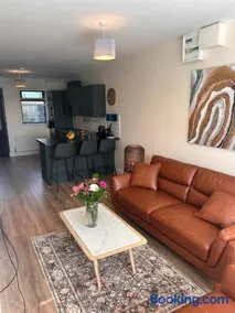 Cosy Apartment in the Centre of Tramore Town - Image 3