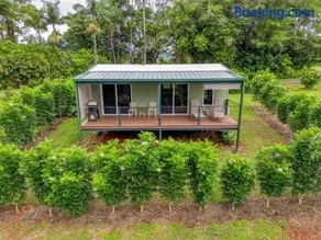 Mena Creek Flower House - Image 2