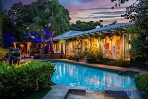 Luxurious Miami Waterfront Gateaway, A Location - Image 3