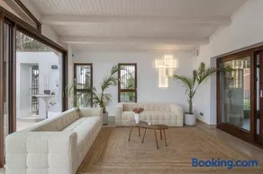 Luxury villa in the Sitges Hills - Image 5