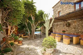 Ca la Figuera, casa de pueblo con piscina en Costa Brava - Image 3