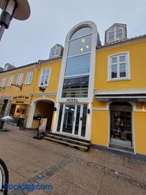 Double room 5 in the center of Saeby - Image 5