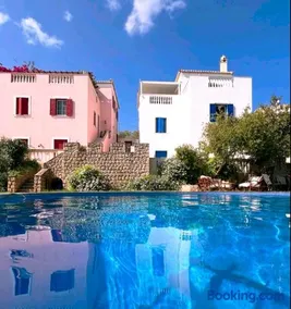 Castelli Retreat - Image 1