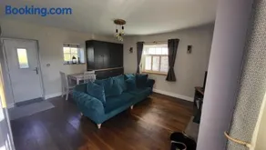 Gardeners Cottage Apartment - Image 5