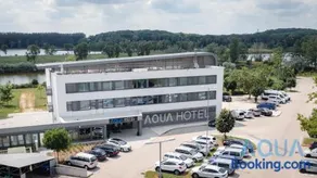 Aqua Hotel - Image 4