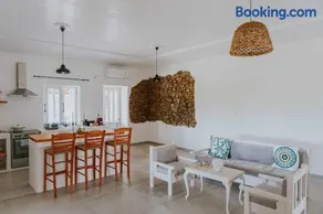 Theoni's Home - Image 2