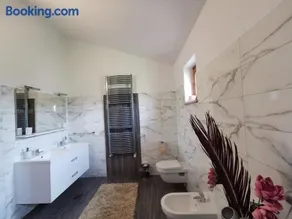 Holiday Home Victoria - Image 3