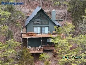 210 Nelson Way: Par Pine Lodge - Image 3