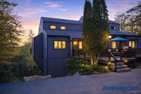 3BR Camelback Getaway - Minutes to Skiing, Waterparks & Mountain Adventures - Image 2