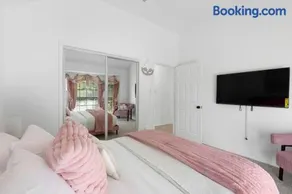 Velvet Paradise Estate - Image 4