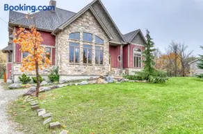 Lucille Wheeler Lodge by Property Valet - Image 3