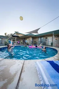 7th Street Motel - Image 3