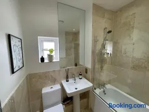 Award Winning Apartment in Yarm, North Yorkshire - Image 4