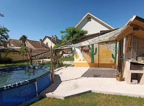 Pelso Holiday Apartments Bambusz - Image 3