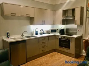 1 Bed Apartment in Yeovil Town Centre - Image 3