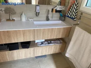 Arlette Guest House - Image 2