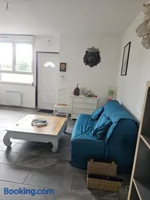 house in a farmhouse - Image 4