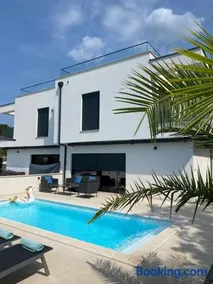 Villa Lujo Porec Funtana - Image 1
