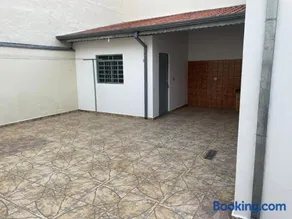 Seu refúgio com três quartos e garagem gigante - Image 3