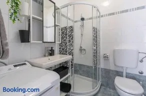 LESA room with private bathroom for 2 people - Image 5