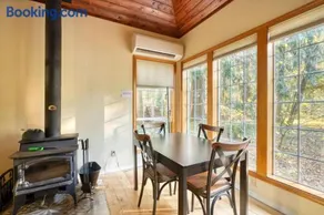 Woodland Hideaway, Dog-Friendly, Hot Tub - Image 4