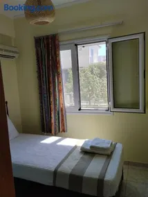 Calypso Two Bedroom Apartment - Image 5
