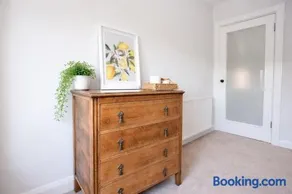 Portside Apartment - Image 4