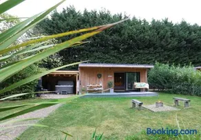 Luxury Silver Birch Lodge: Hot Tub/BBQ/Fire Pit - Image 2