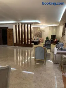 Luxury Modern Apartment - Image 4