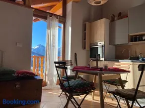 Beautiful chalet accommodation with covered parking - Image 1
