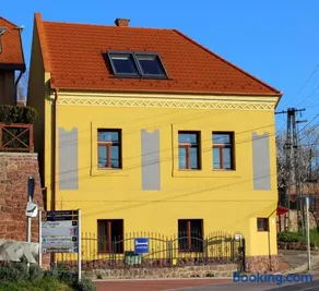 Vöröskő Apartman Alsóörs - Image 2