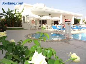 Michalis Studios & Apartments - Image 2