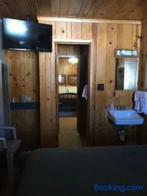 The Lodge at Red River - Image 3