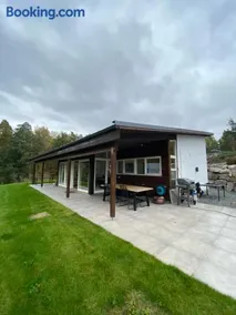Funky cabin with a panoramic view of the Oslofjord - Image 3