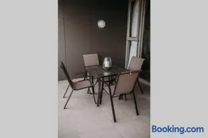 Luxury Apartment near the Airport with Sea View - Image 2