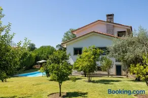Luxury Classic Villa with Private Pool - Bom Jesus - Image 2
