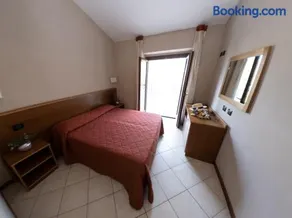 Country House Elite - Image 2