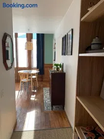 A deux pas de la gare, La Maison Rouge - Image 3