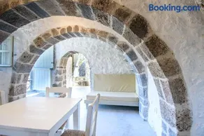 Apostrophe Traditional Residence in Nisyros with arcurated interior. Privacy & Authenticity - Image 1