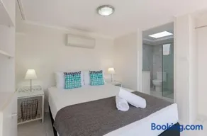 Unit 15 @ Tropical Reef: 2 mins to Four Mile Beach - Image 3