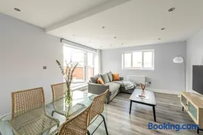 Luxury Pent House Apartment - Central - 6 Guests - Image 1