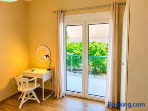 Salamina Summer Nest - Image 2