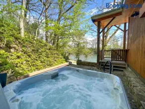 Détente au Bord de l'Eau - Le Chalet du Carla avec Spa et Ponton Privé - Image 3