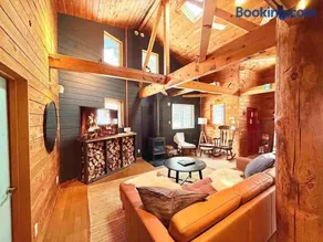 Stay in Toya - Cozy Cabin near Lake Toya, Rusutsu & Niseko - Image 1
